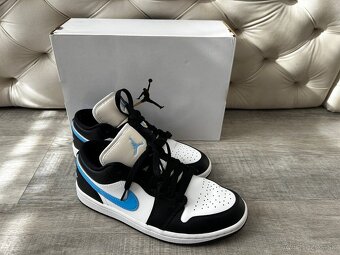 Dámske tenisky Jordan 1 Low Black University Blue White, 38 - 4