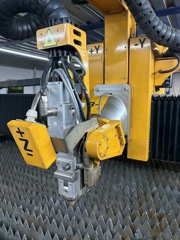 Laserový rezací stroj s 3D pálenim - 4