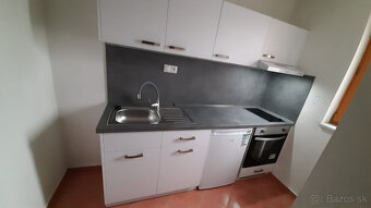 PRENÁJOM zariadenú garsónku Žarnovica o výmere 24 m2. - 4