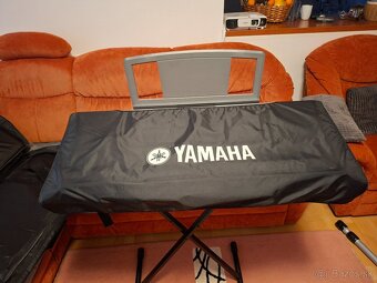 Yamaha PSR E413 - 4
