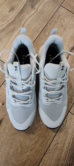 Under Armor - 4