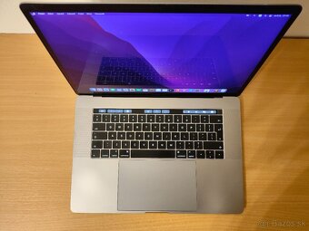 MacBook Pro 15 2017 | i7 • 16GB • 256GB 💶 - 4