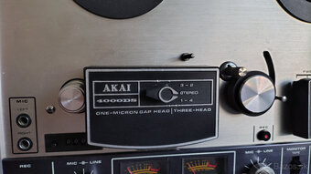Akai 9000DS - 4
