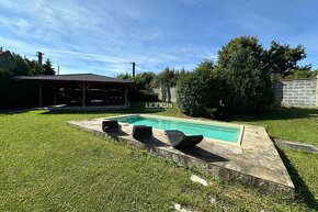 | rodinný dom s bazénom a nádherným pozemkom pod vinohradmi - 4