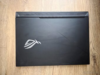Predám ASUS ROG STRIX SCAR 17 - RTX 2070 Super - 4