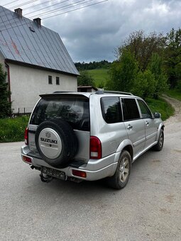 Suzuki Grand Vitara XL7 - 4