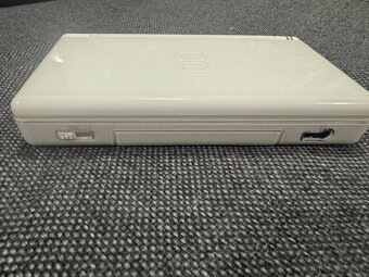 Nintendo DS Lite - 4