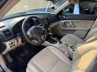 SUBARU OUTBACK r. 2008 - 4