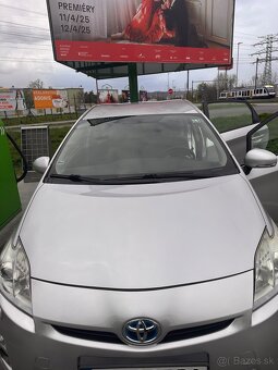 Toyota prius+Lpg 2011 - 4