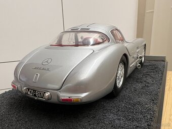 1:18 1955 Mercedes-Benz 300 SLR - Silver - MAISTO - 4