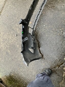 predni naraznik skoda superb 3 III 3v0 6xpdc cerny - 4