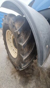 Predám traktor New Holland T7.250 - 4