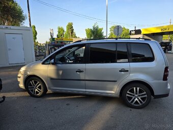 Volkswagen Touran 1.9 TDi dsg - 4
