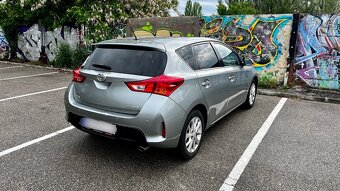 Toyota Auris - 4