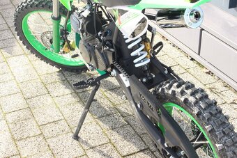 Predám Pitbike 125 cm3 zelený na kolesách 17"/14" - 4