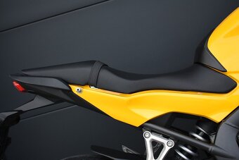 Honda cb 650 F ABS r. 2017 - 14 tis. km - povod SK - 4