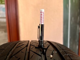 215/60 R17 letne pneu— 2 kusy- - 4