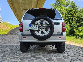 Jeep Cherokee 2,8CRD /120kw A/T facelift //BEZ KOROZIE // - 4