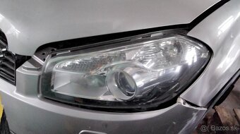 Nissan Qashqai 2.0 2013 predám svetlo XENON,  MOTOR MR20 - 4