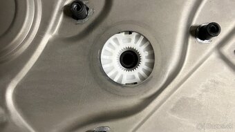 Spúšťač skla predný pravý ŠKODA OCTAVIA II - 4