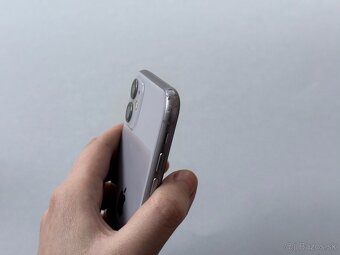 iPhone 11 64GB Purple - 4