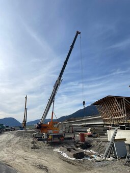 Žeriavnicke práce-autožeriav LIEBHERR LTM 1030 35ton - 4