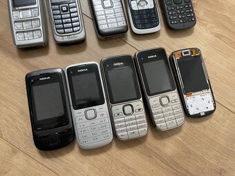 Balík Nokia mobilov č.1 - 4