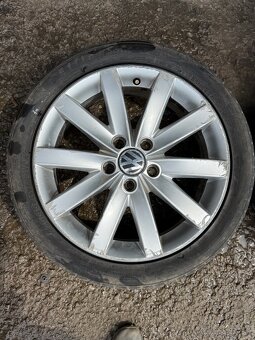 Predám elektrony 5x112 R17 . Disky originál Volkswagen - 4