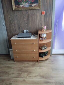 Vitrína - 4