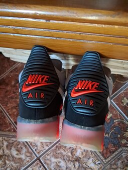 Nike - 4