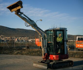 Bager Takeuchi TB23 + vrták + kladivo + 4 lyžice. - 4