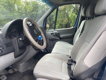 VW CRAFTER -2,5 TDI - 4