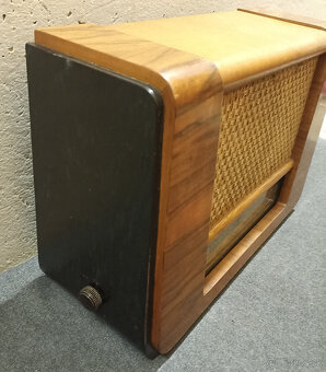 Staré retro rádio Tesla Arie 506A - 4