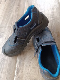 Pracovna obuv 43 - 4