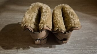 Set capačky č.20 + kožušinová riflová bundička v.68 - 4