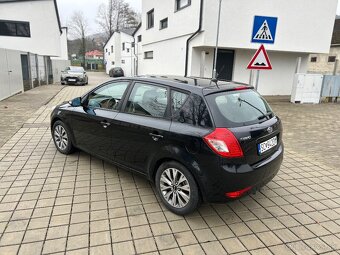 Kia Ceed 1,6 benzin - 4
