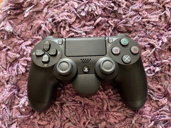 PS4 pro 1 TB + nový ovládač + headset gold + 6 hier - 4