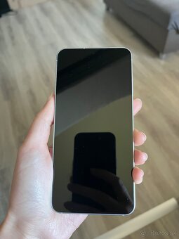 Samsung Galaxy S25 - 4
