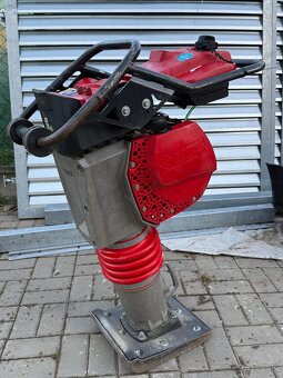 Vibračný pech BOMAG BT 65 HONDA - 4