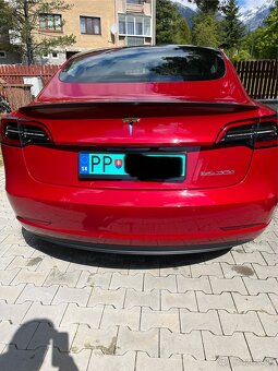Predám TESLA 3 PERFORMANCE - 4