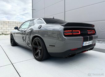 Dodge Challenger SRT Hellcat 6.2 V8 – 717 P - 4