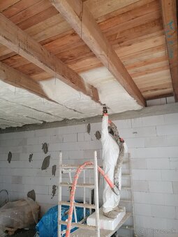 Striekanie izolácia Pur112 - 4