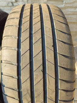 215/55r17 letné - 4