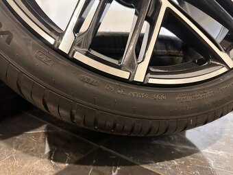original alu Audi RSQ8 RS sQ8 q8 r23 4M8601025BJ - 4