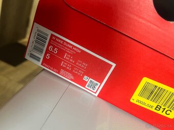 Nike Jordan Dunk - 4