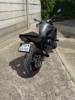Yamaha XJ6 - 4