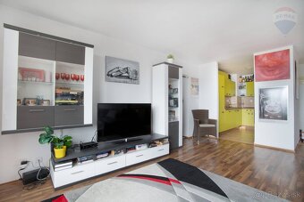 PREDAJ: veľký 3 izbový byt, staršia Novostavba, Nová Rožňavs - 4