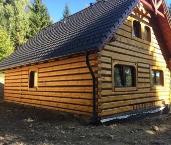 Stavba drevenice, tesári, - 4