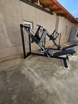 Legpress šikmý 45° s vodiacimi kolieskami - 4