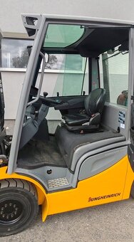 Plynovy vysokozdvižný vozík Jungheinrich TFG 425s - 4